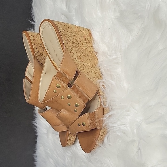 1.ADRIENNE VITTADINI Corral Cork Wedge Sandal Size 6 - Picture 4 of 11